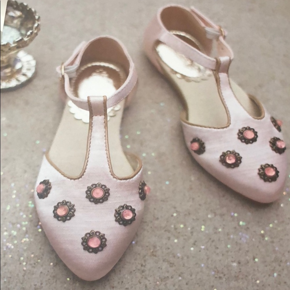 ❌❌❌SOLD❌❌❌JoyfolieWinnie in Blush Shoes 🌹size 12